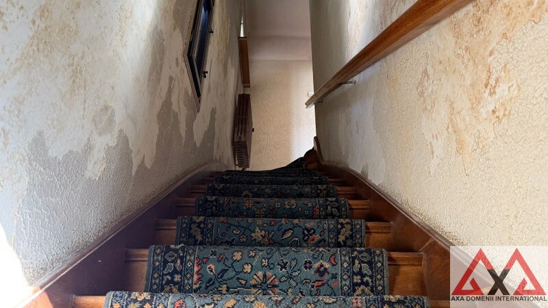 Vatra Luminoasa, vila interbelica, pod mansardabil, elemente originale