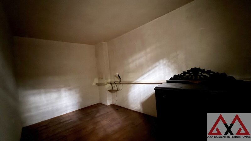 Vatra Luminoasa, vila interbelica, pod mansardabil, elemente originale