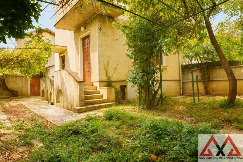 Vatra Luminoasa, vila interbelica, pod mansardabil, elemente originale