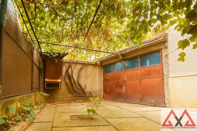 Vatra Luminoasa, vila interbelica, pod mansardabil, elemente originale