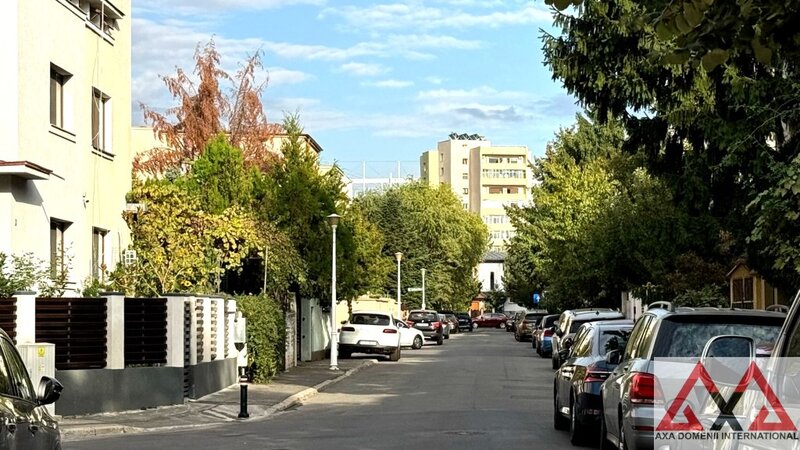 Vatra Luminoasa, vila interbelica, pod mansardabil, elemente originale